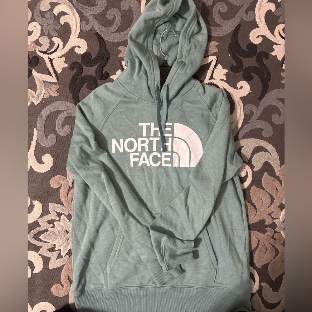 Women’s blue north face sweatshirt